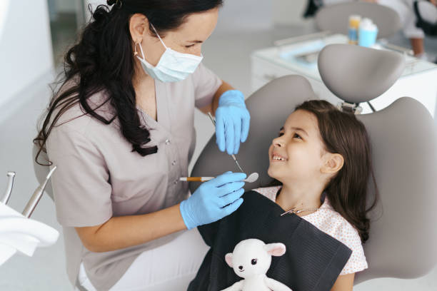 Best Emergency Orthodontic Repairs in Three Oaks, FL